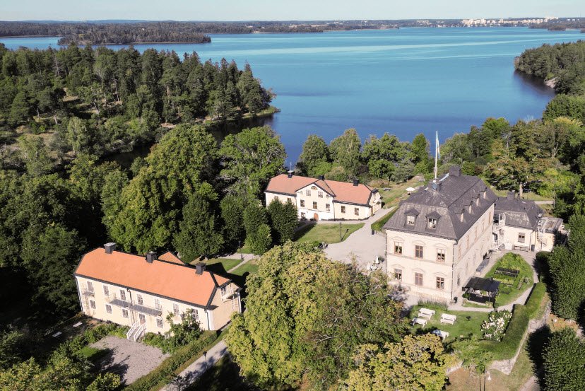 Vallens Slott, Sweden